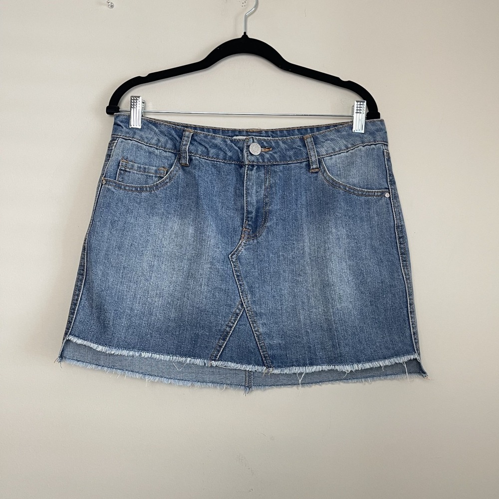 Refuge Medium Wash Denim Y2K Frayed Mini Skirt Women's Sz 8